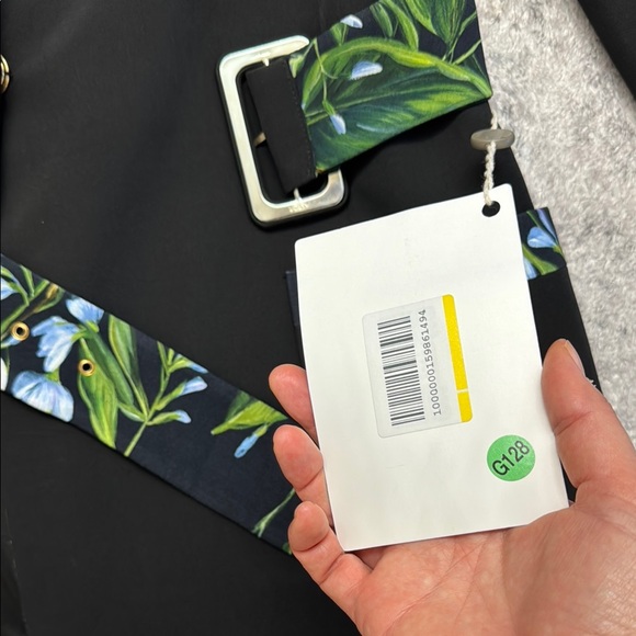 Black Floral Blazer with Belt - Picture 4 of 8